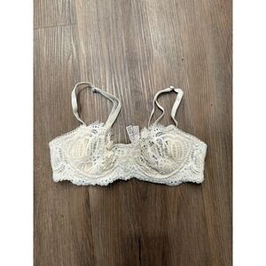 Victoria's Secret Lace Push Up Bra Ivory Cream Sheer‎ Underwire Women's 34B
